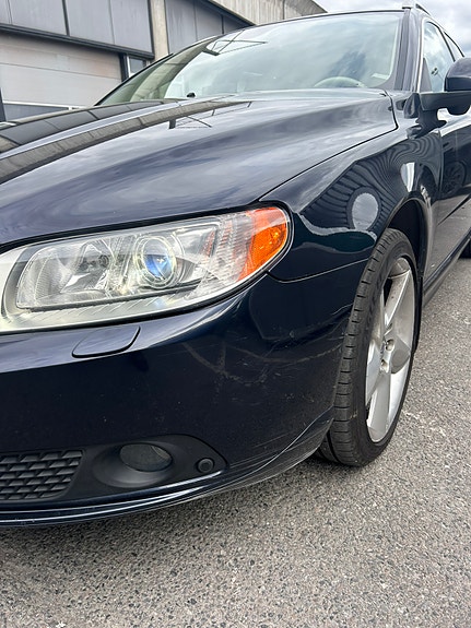 Volvo V70 6 of 16
