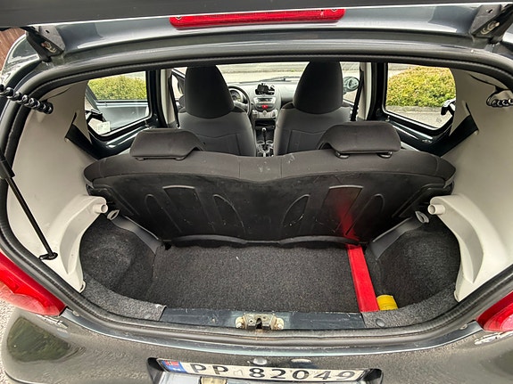 Toyota Aygo 12 of 13