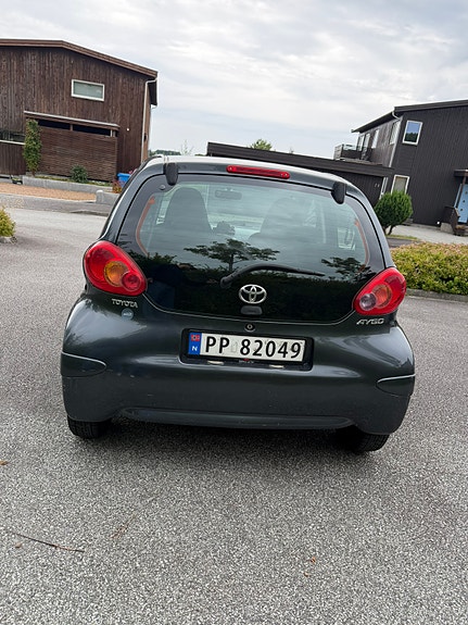 Toyota Aygo 4 of 13