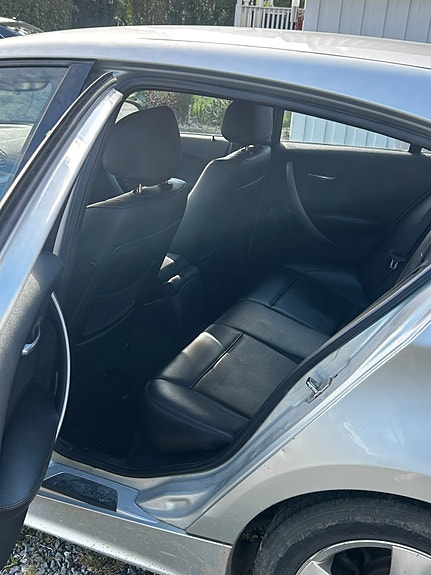 BMW 116i 3 of 5