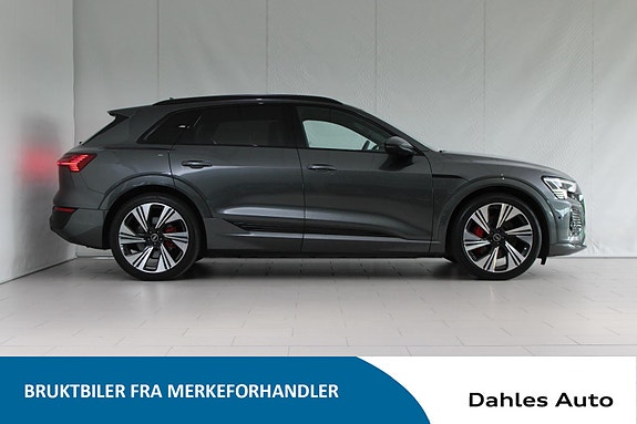 Audi Q8 e-tron 3 of 5