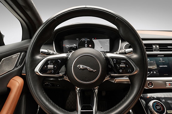 Jaguar I-PACE 20 of 30
