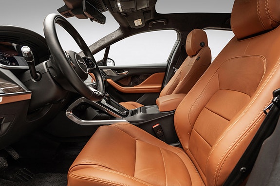 Jaguar I-PACE 11 of 30
