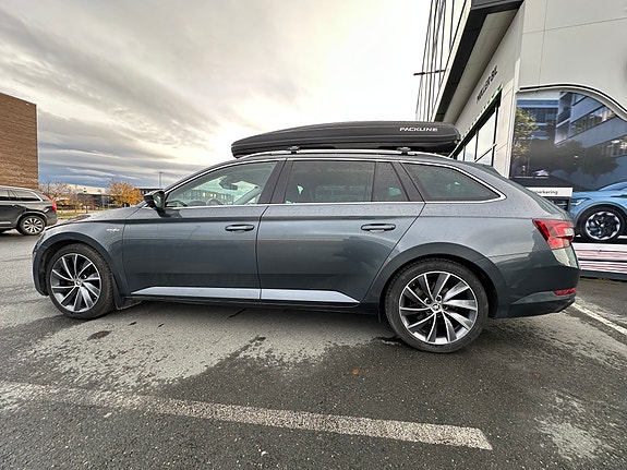 Skoda Superb 4 of 5