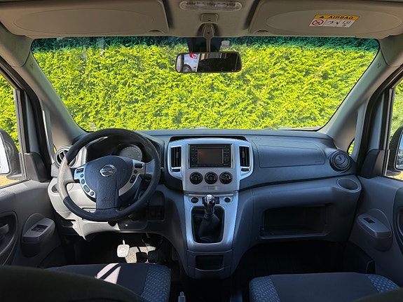 Nissan NV200 7 of 19