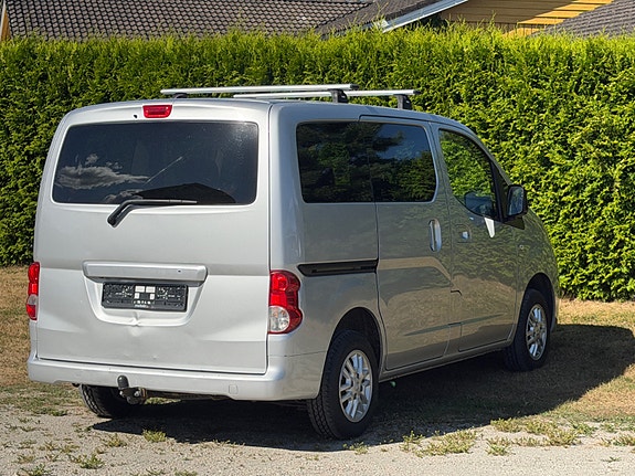 Nissan NV200 6 of 19