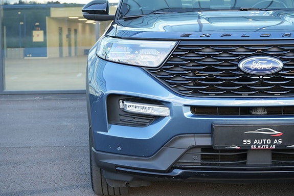 Ford Explorer 4 of 30