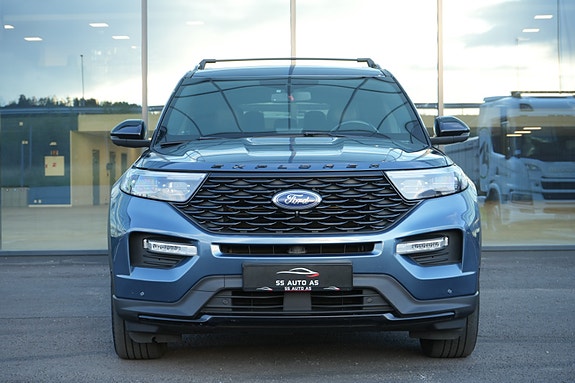 Ford Explorer 2 of 30