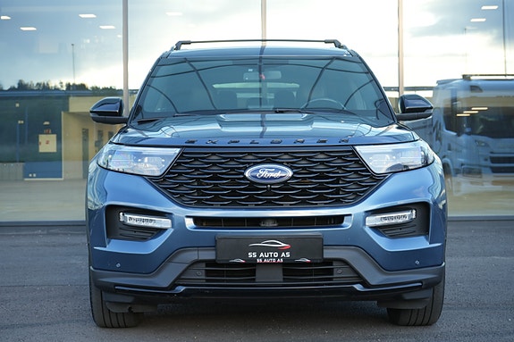 Ford Explorer 3 of 30