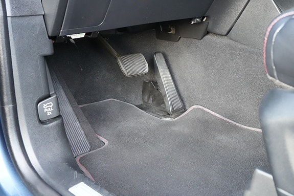 Ford Explorer 24 of 30