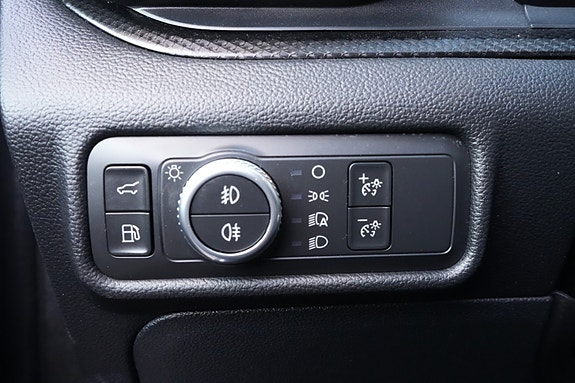 Ford Explorer 25 of 30