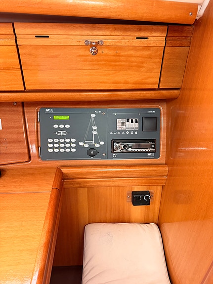 Bavaria 31 Cruiser 2008 | Velholdt | B&G | Autopilot | Dokumentert vedlikehold 21 of 30