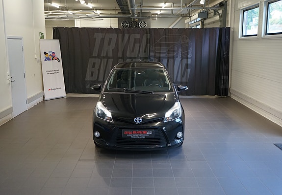 Toyota Yaris 15 of 30
