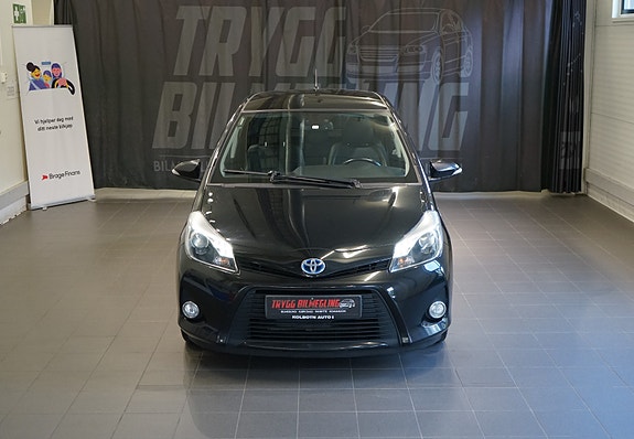 Toyota Yaris 14 of 30