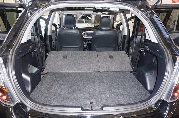 Toyota Yaris 19 of 30