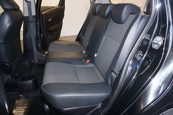 Toyota Yaris 27 of 30