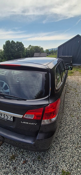 Subaru Legacy 4 of 6