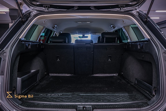 Volkswagen Passat 11 of 30