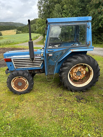 Iseki TE 4370 2 of 10