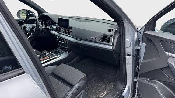 Audi Q5 10 of 12
