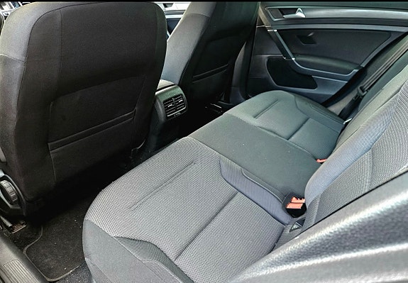 Volkswagen e-Golf VII 19 of 20