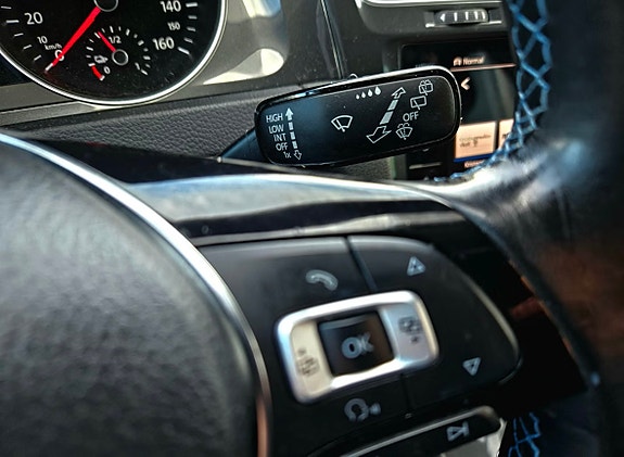 Volkswagen e-Golf VII 14 of 20