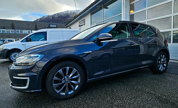 Volkswagen e-Golf VII 5 of 20