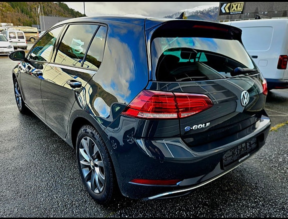 Volkswagen e-Golf VII 2 of 20