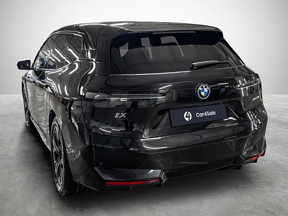 BMW iX 3 of 5