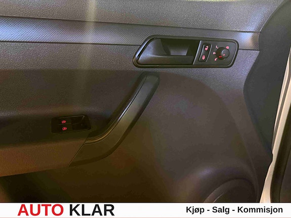 Volkswagen Caddy Maxi 18 of 30