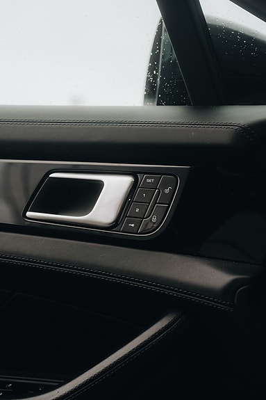 Porsche Panamera 4 24 of 29