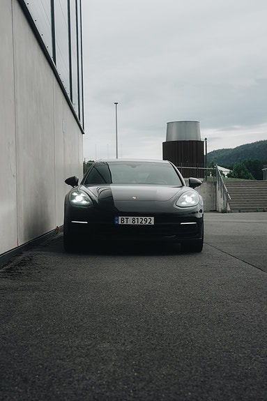 Porsche Panamera 4 3 of 29