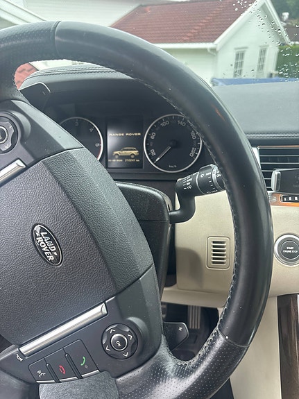 Land Rover Range Rover Sport 5 of 5