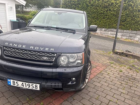 Land Rover Range Rover Sport 4 of 5