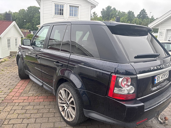 Land Rover Range Rover Sport 3 of 5