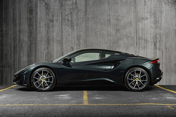 Lotus Emira 2 of 5