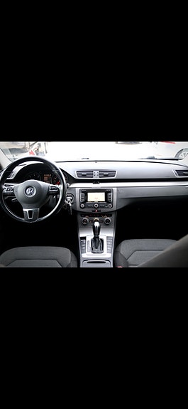 Volkswagen Passat 8 of 13