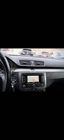 Volkswagen Passat 10 of 13