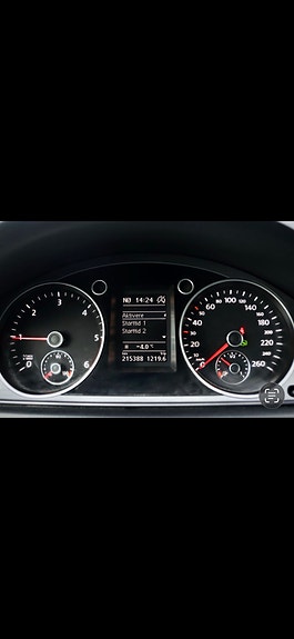 Volkswagen Passat 11 of 13