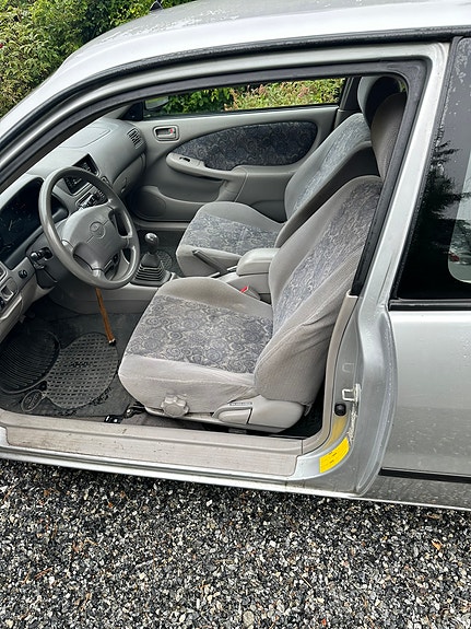 Toyota Corolla 11 of 13