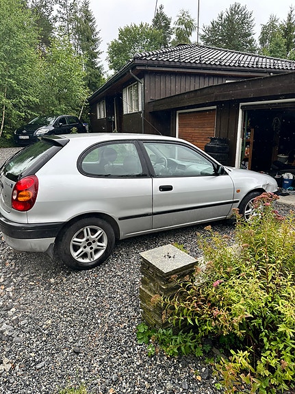 Toyota Corolla 3 of 13