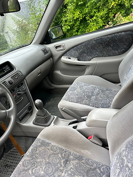 Toyota Corolla 12 of 13