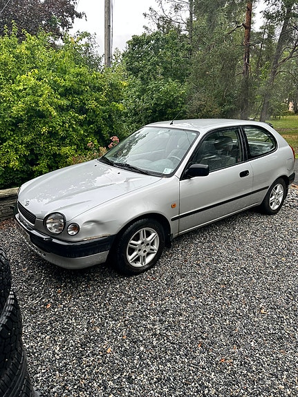 Toyota Corolla 2 of 13