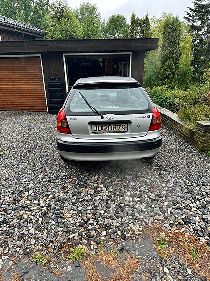 Toyota Corolla 4 of 13