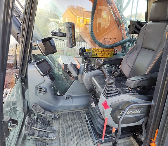 Doosan dx355LC-7 Electric 7 of 16