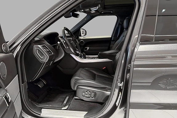 Land Rover Range Rover Sport 5 of 5