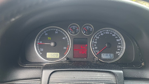 Volkswagen Passat 11 of 24