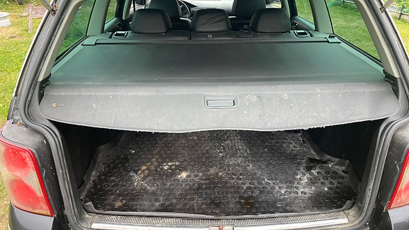 Volkswagen Passat 12 of 24