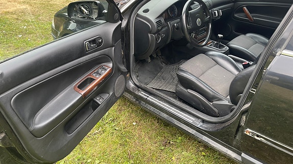 Volkswagen Passat 8 of 24