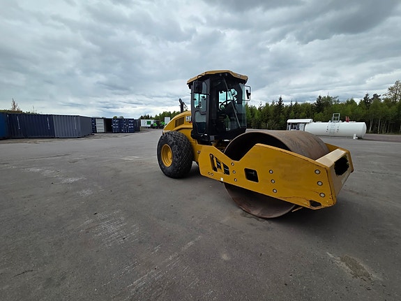 Cat CS10GC 2 of 4